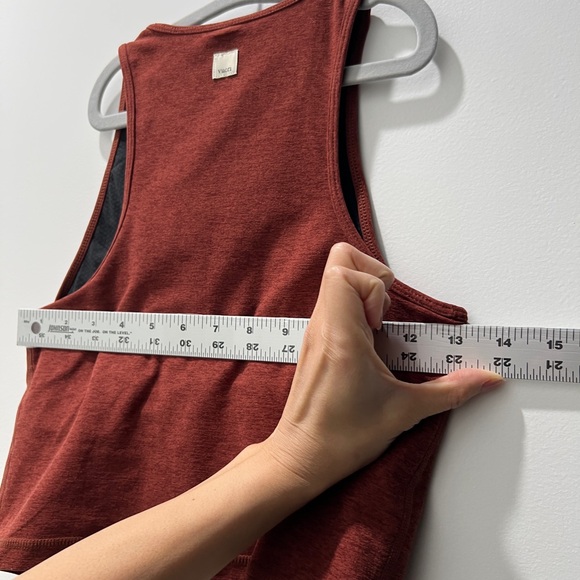 Vuori S elevation Pylo Tank Top with bra brick heather - Picture 3 of 4